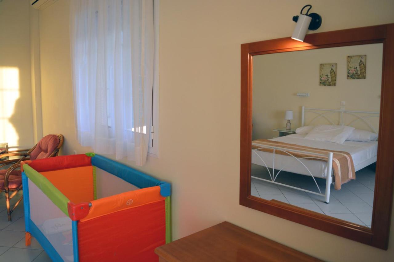 Papadatos Apts With Amazing View - 5Mins From The Beach Kontogialos 외부 사진