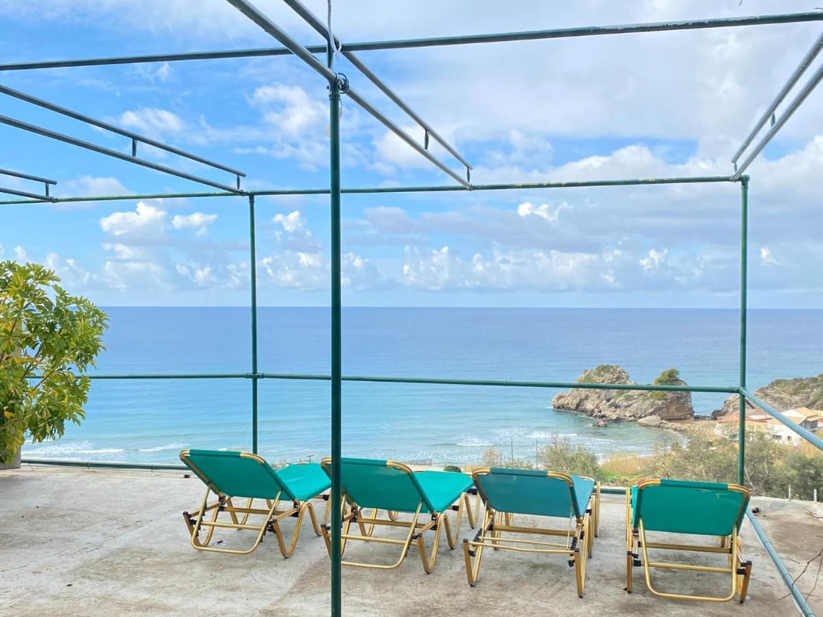 Papadatos Apts With Amazing View - 5Mins From The Beach Kontogialos 외부 사진