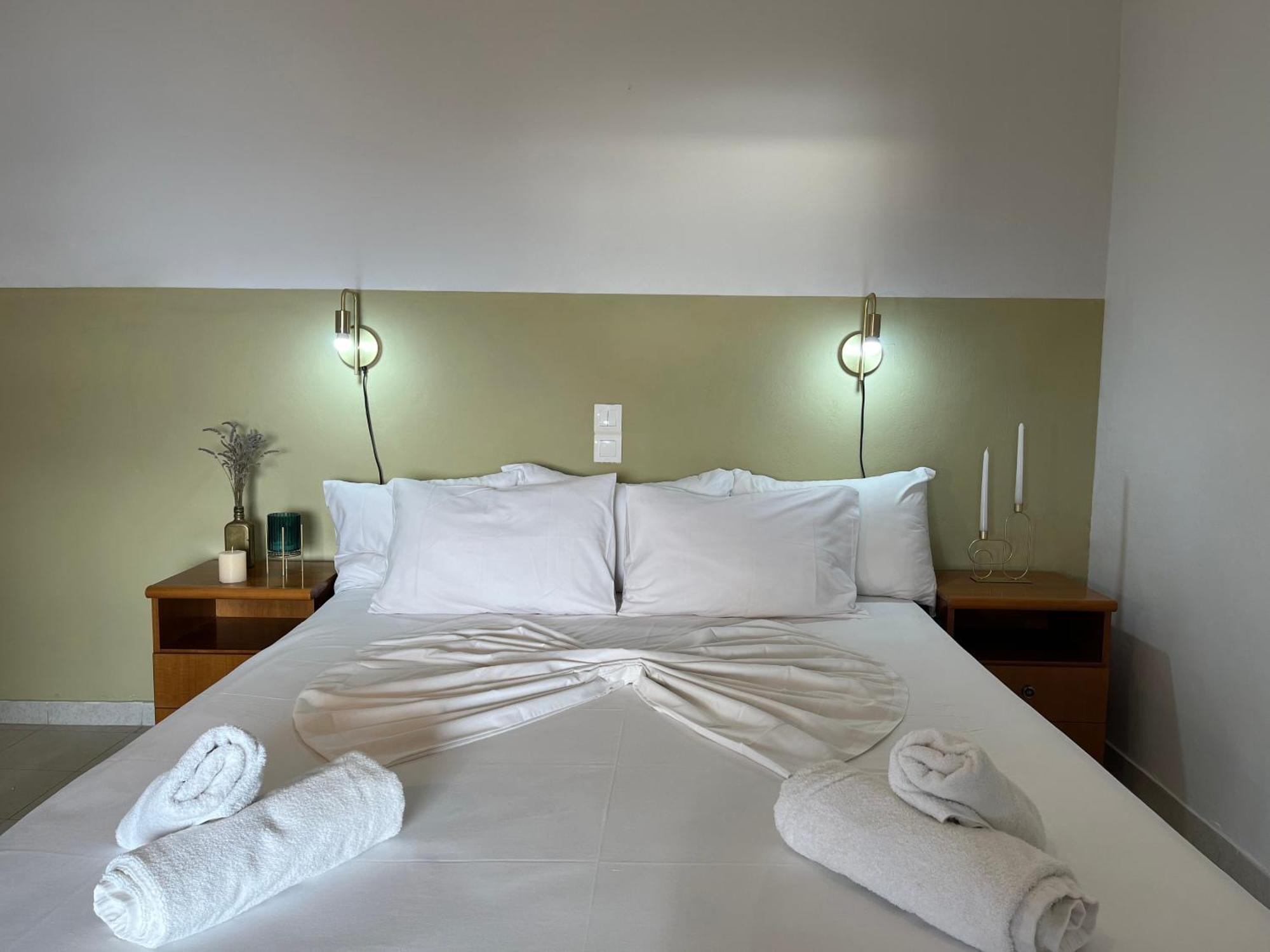 Papadatos Apts With Amazing View - 5Mins From The Beach Kontogialos 외부 사진
