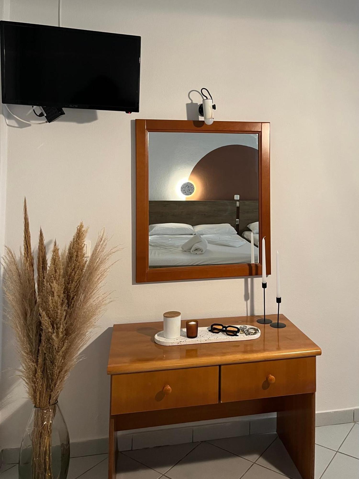 Papadatos Apts With Amazing View - 5Mins From The Beach Kontogialos 외부 사진